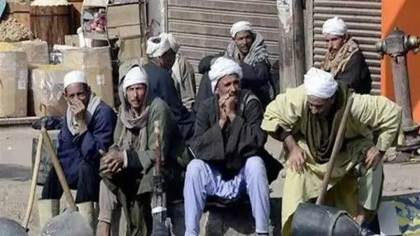 «أنين غير مسموع في وجه الرياح: العمالة غير المنتظمة – وجود بلا أمان»