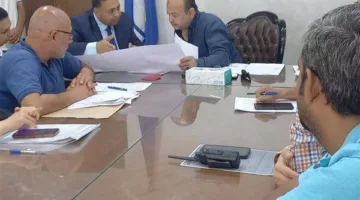 السكرتير العام المساعد لمحافظة دمياط يقود الاجتماع الأسبوعي مع المواطنين