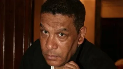محمد شرف.. رئيس جمهورية الفن الذي غادر الحياة لكن ضحكته لا تزال تضيء. محمد شرف.. رئيس جمهورية الفن الذي غادر الحياة لكن ضحكته لا تزال تضيء.