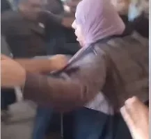 5 اعتداءات داخل محكمة الأسرة بالدخيلة.. زوج يحاول قتل زوجته طعناً بعد رفضها المصالحة
