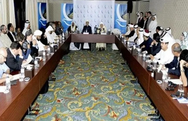 حكماء المسلمين: فرض السيطرة الاحتلالية على الضفة يُعد تصعيدًا خطيرًا وانتهاكًا للقوانين الدولية.
