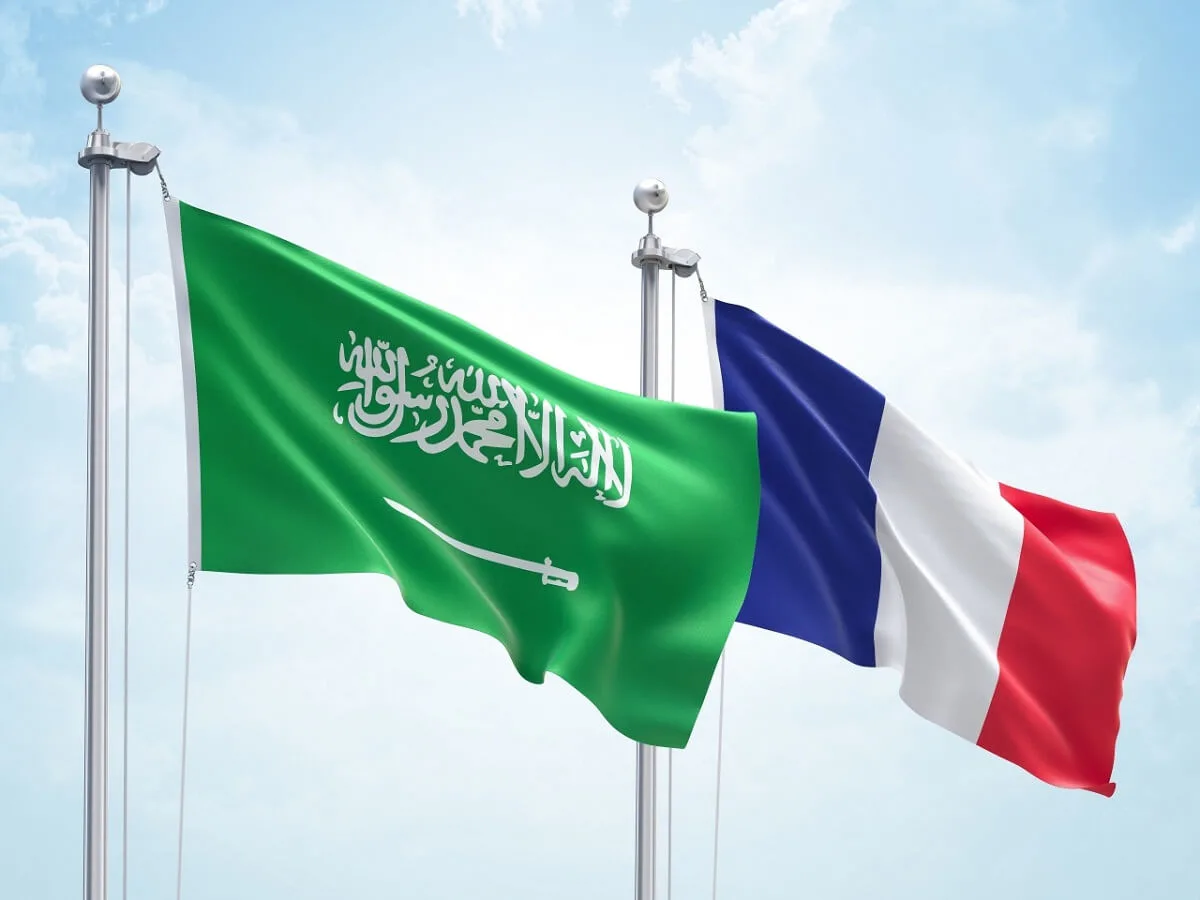 السعودية وفرنسا تبرمان اتفاقية تنفيذية لتعزيز سبل التعاون الأمني المستقبلية. السعودية وفرنسا تبرمان اتفاقية تنفيذية لتعزيز سبل التعاون الأمني المستقبلية.