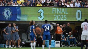 تشيلسي يتوج بلقب كأس العالم للأندية 2025 في نسختها المحدثة.