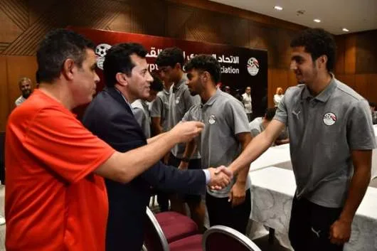 وزير الشباب والرياضة يتفقد معسكر منتخب تحت 17 عامًا ويؤكد جاهزيته لكأس العالم. وزير الشباب والرياضة يتفقد معسكر منتخب تحت 17 عامًا ويؤكد جاهزيته لكأس العالم.