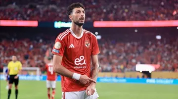 أحمد حسن يسلط الضوء على معلومات جديدة حول عقد وسام أبو علي مع الأهلي.