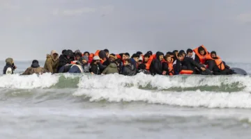 20 ألف مهاجر يقطعون المانش متجهين إلى بريطانيا منذ بداية العام