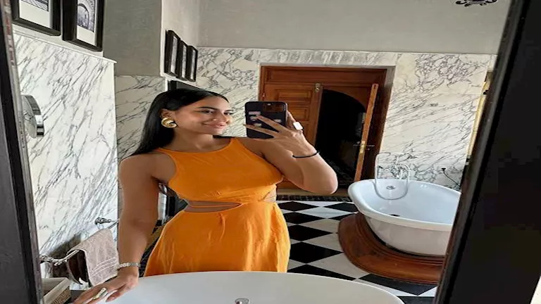 20 صورة وأهم المعلومات عن شريكة حياة ياسين بونو نجم نادي الهلال السعودي