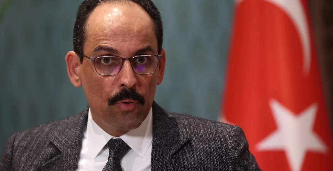 رئيس جهاز الاستخبارات التركي يناقش مع مسؤولين عراقيين قضايا أمن الحدود ومكافحة الإرهاب