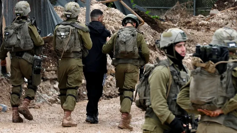 شهادات: الجيش الإسرائيلي ينتهك حرمة جثمان فلسطيني قُتل في الضفة الغربية