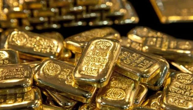 أسعار الذهب تتزايد مع انخفاض الدولار
