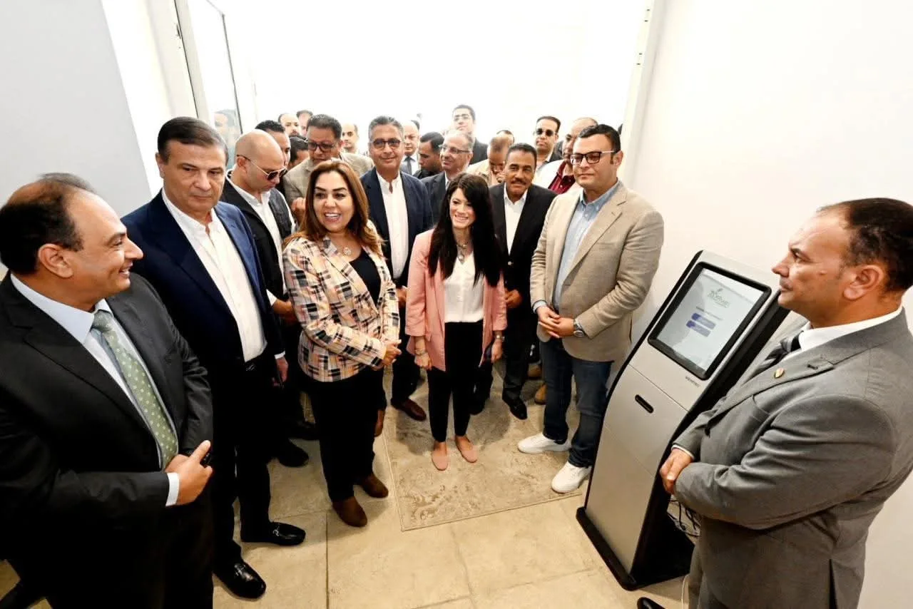 وزراء الإسكان والتخطيط والتنمية المحلية ومحافظ مطروح ي inaugurate المركز التكنولوجي في جهاز مدينة العلمين الجديدة. وزراء الإسكان والتخطيط والتنمية المحلية ومحافظ مطروح ي inaugurate المركز التكنولوجي في جهاز مدينة العلمين الجديدة.