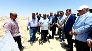 وزيرا الإسكان والزراعة يزوران مركز الأبحاث لتجربة تحلية مياه البحر