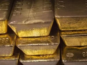 زيادة أسعار الذهب مع تفاقم المخاوف المالية بعد إقرار قانون ترامب الضريبي