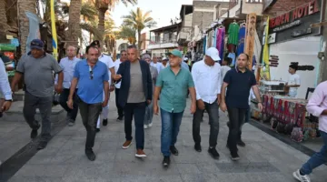 محافظ جنوب سيناء: الحكومة تعمل على تطوير مدينة دهب بأسلوب مستدام للحفاظ على ميزاتها البيئية والمعمارية.