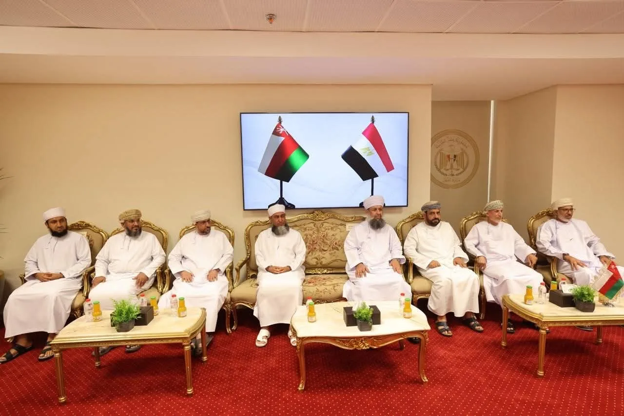 وزير العدل يستضيف وفداً قضائياً من سلطنة عمان وزير العدل يستضيف وفداً قضائياً من سلطنة عمان