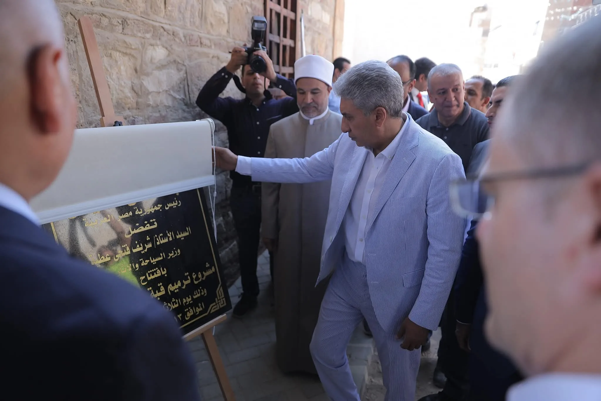 وزير السياحة والآثار ومحافظ القاهرة يطلقان مشروع إعادة افتتاح قبتين يحيى الشبيه وصفي الدين جوهر بعد انتهاء أعمال ترميمهما