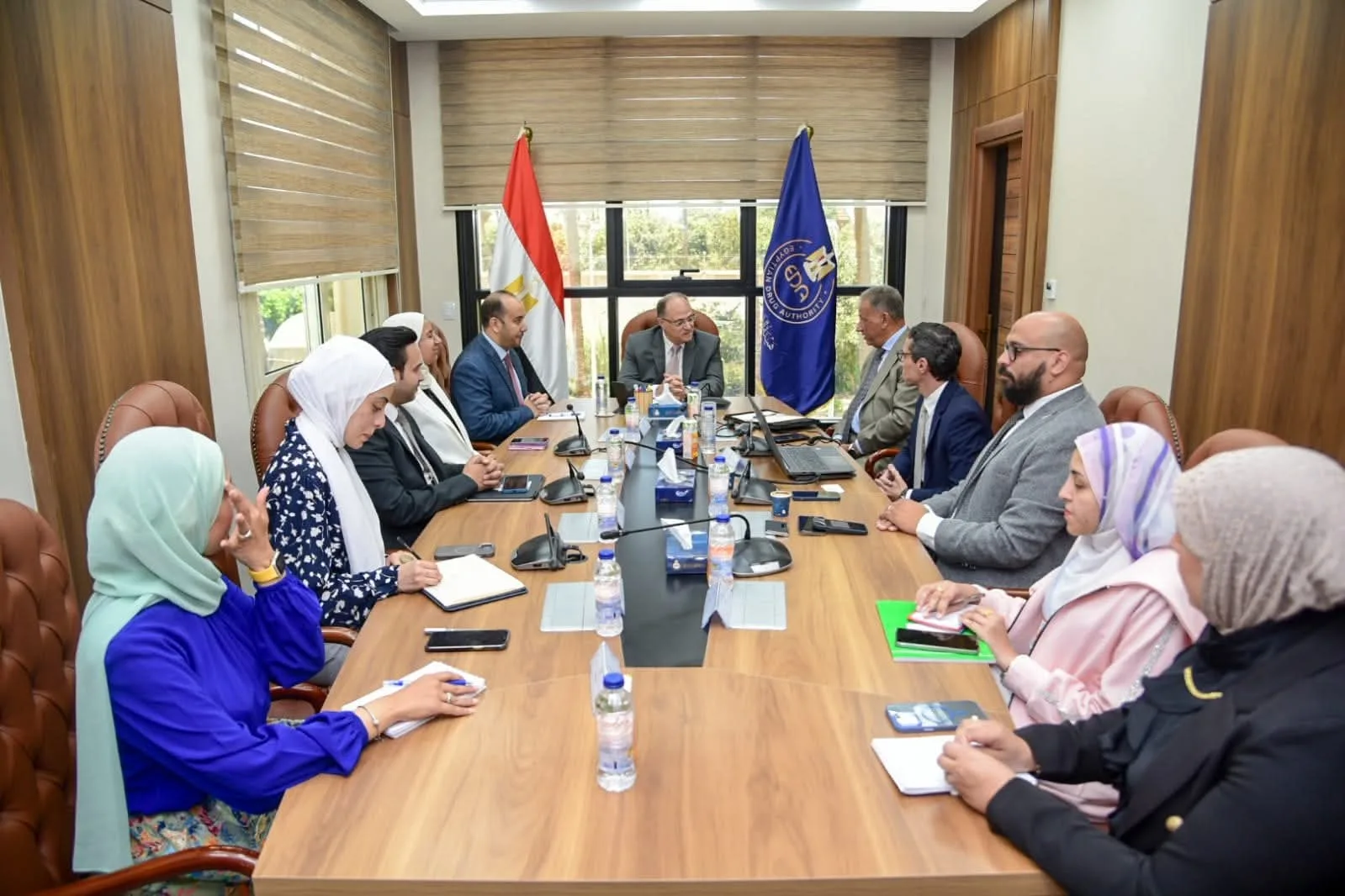 رئيس هيئة الدواء يناقش استعدادات مصر للمشاركة في “فارماكونيكس 2025” لعرض التجربة المصرية في تنظيم صناعة الأدوية. رئيس هيئة الدواء يناقش استعدادات مصر للمشاركة في “فارماكونيكس 2025” لعرض التجربة المصرية في تنظيم صناعة الأدوية.