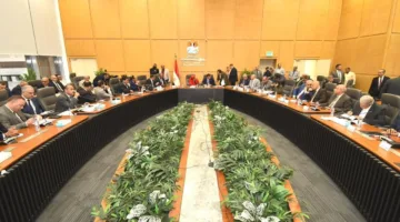 وزير الإسكان يلتقي بأعضاء البرلمان في اجتماع دوري مع مجلسي النواب والشيوخ