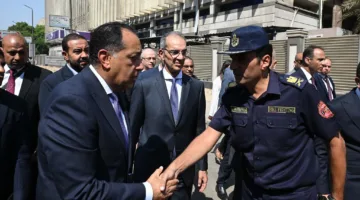 رئيس الوزراء يقوم بزيارة سنترال رمسيس ويوجه بسرعة تنفيذ خطة التعافي وضمان السلامة الإنشائية للمبنى.