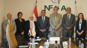 رئيس الهيئة الوطنية لسلامة الغذاء يستقبل وفدًا من كلية التعليم المستمر في الجامعة الأمريكية بالقاهرة