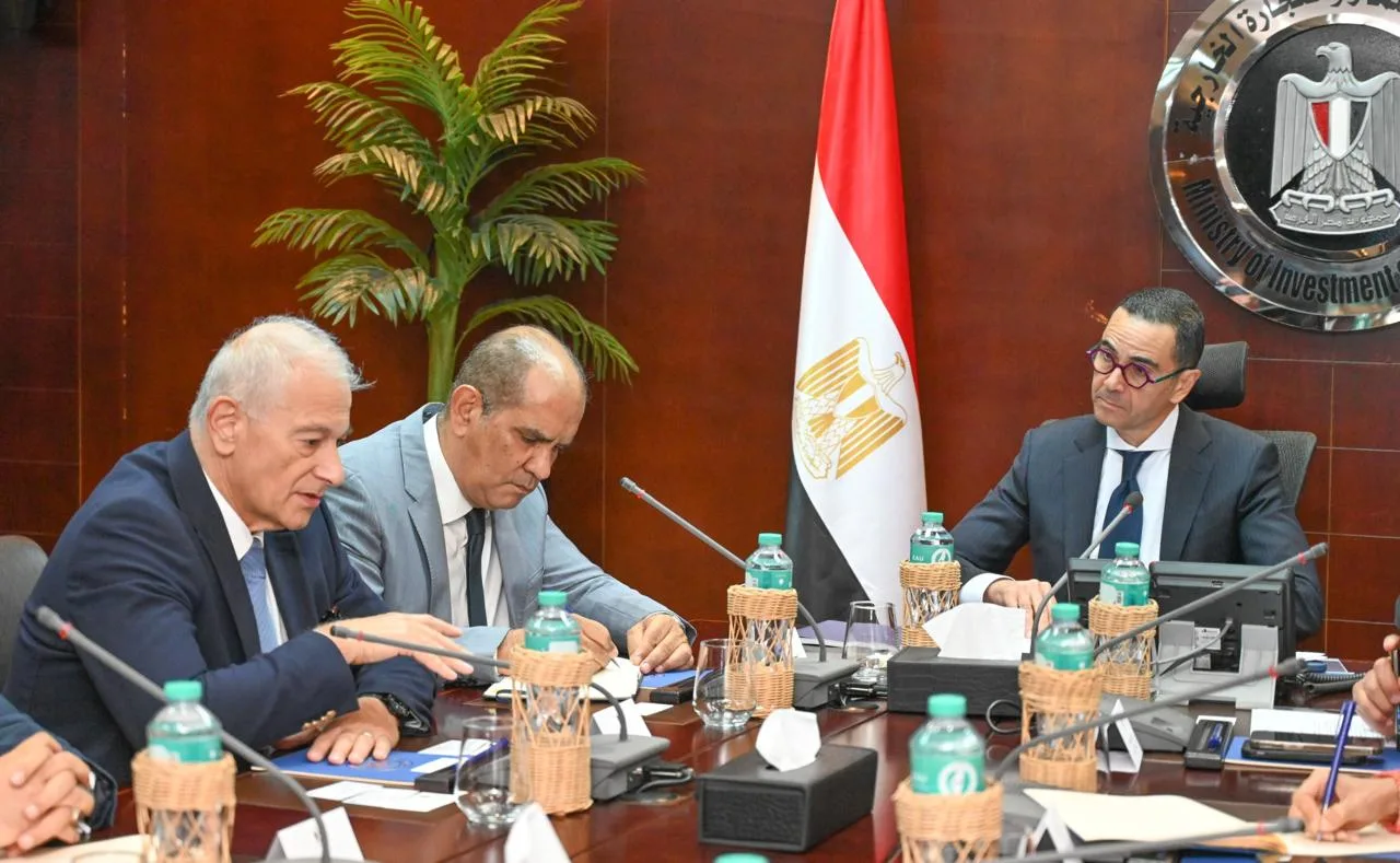 وزير الاستثمار يجتمع مع وفد “إيشيكتاش” التركية لمناقشة التعاون في مجالات الطاقة وزير الاستثمار يجتمع مع وفد “إيشيكتاش” التركية لمناقشة التعاون في مجالات الطاقة