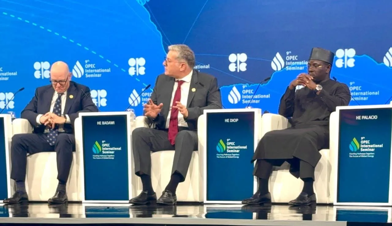 وزير البترول: مصر تتقدم نحو نموذج طاقة مرن ومستدام من خلال شراكات إقليمية ودولية. وزير البترول: مصر تتقدم نحو نموذج طاقة مرن ومستدام من خلال شراكات إقليمية ودولية.
