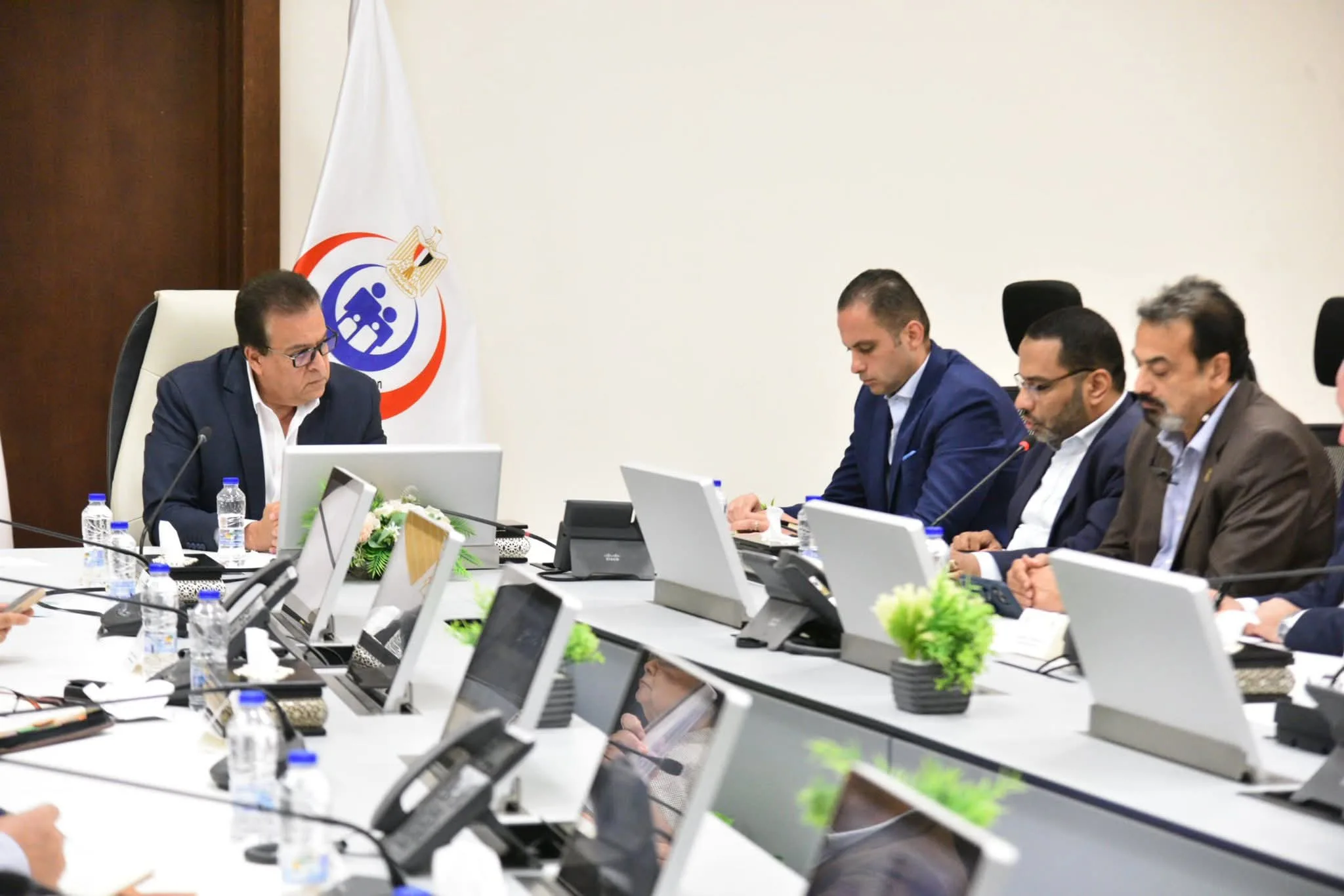 وزير الصحة يستعرض مجموعة من الخطوات لتحسين مستوى الخدمات الصحية للمواطنين