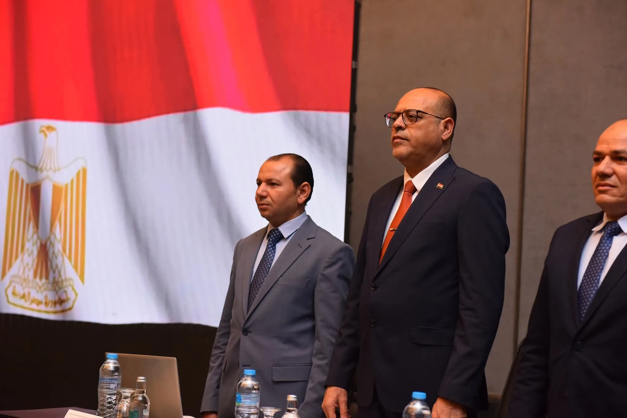 وزير العمل: التشريع الجديد يعكس المعايير الدولية ويوفر الأمان الوظيفي. وزير العمل: التشريع الجديد يعكس المعايير الدولية ويوفر الأمان الوظيفي.