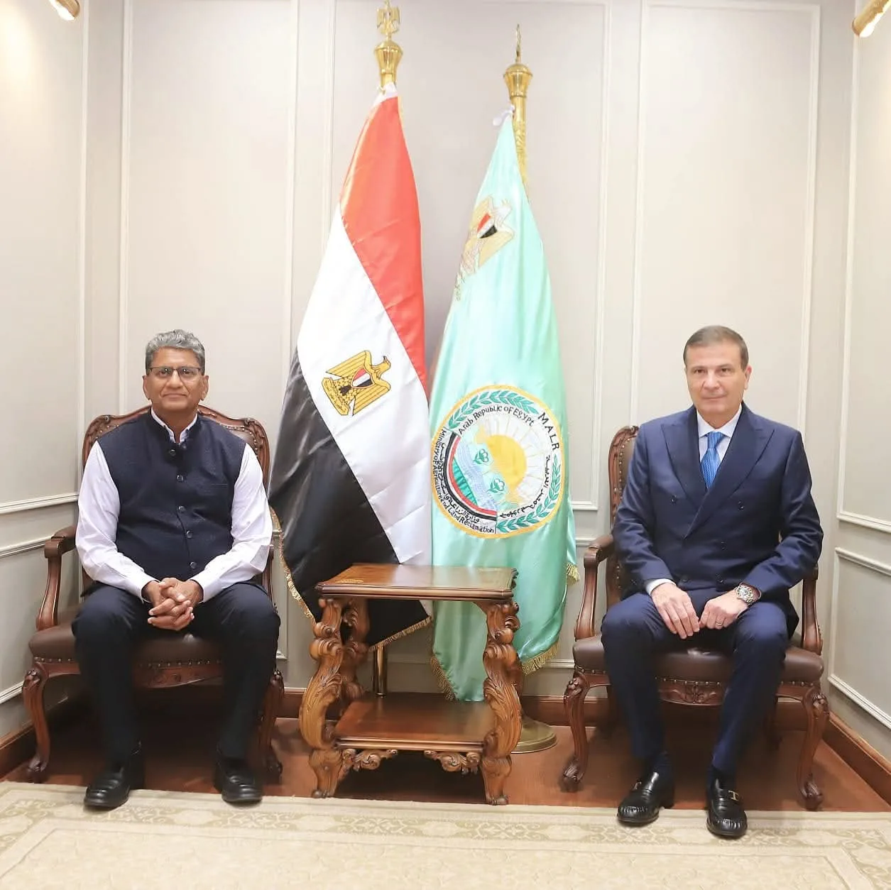 وزير الزراعة يناقش مع السفير الهندي الجديد سبل التعاون في مجال البذور والطاقة الشمسية