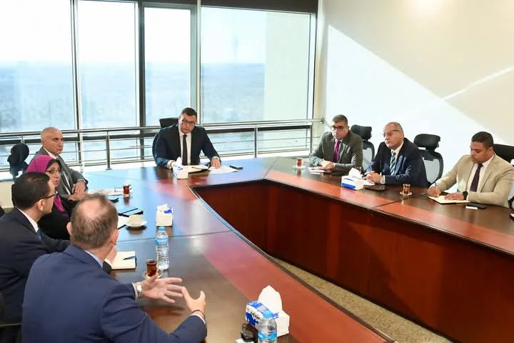 الشربيني” يجتمع بالمدير الإقليمي لمؤتمرات “سيتي سكيب” لمناقشة التعاون حول “سيتي سكيب مصر