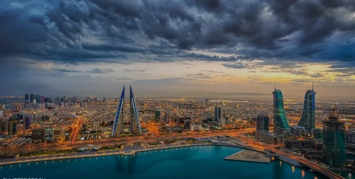 البحرين والولايات المتحدة تبرمان اتفاقيات استثمارية تصل قيمتها إلى 17 مليار دولار البحرين والولايات المتحدة تبرمان اتفاقيات استثمارية تصل قيمتها إلى 17 مليار دولار