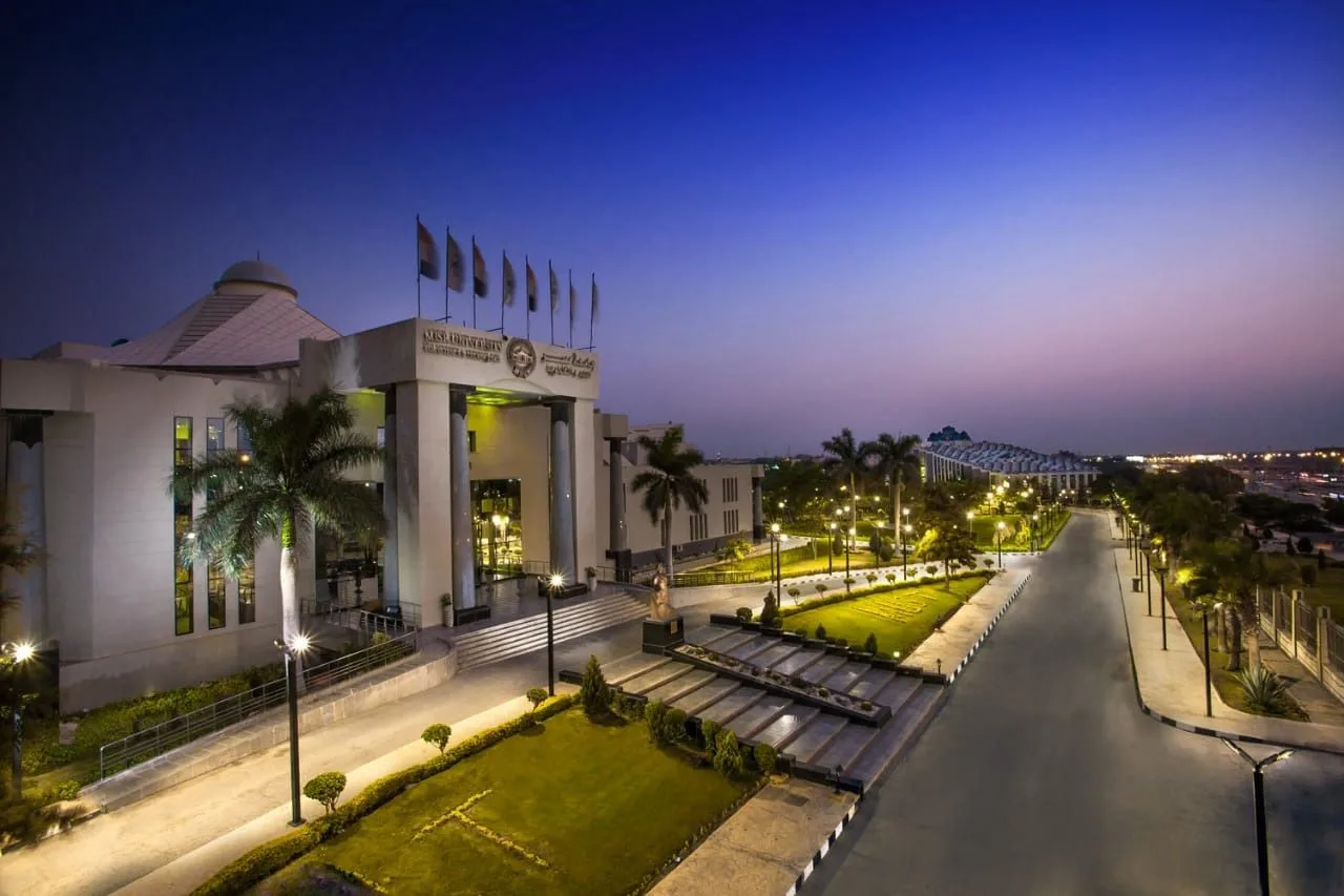 جامعة مصر للعلوم والتكنولوجيا تطلق العام الدراسي الجديد بأفضل البرامج التعليمية