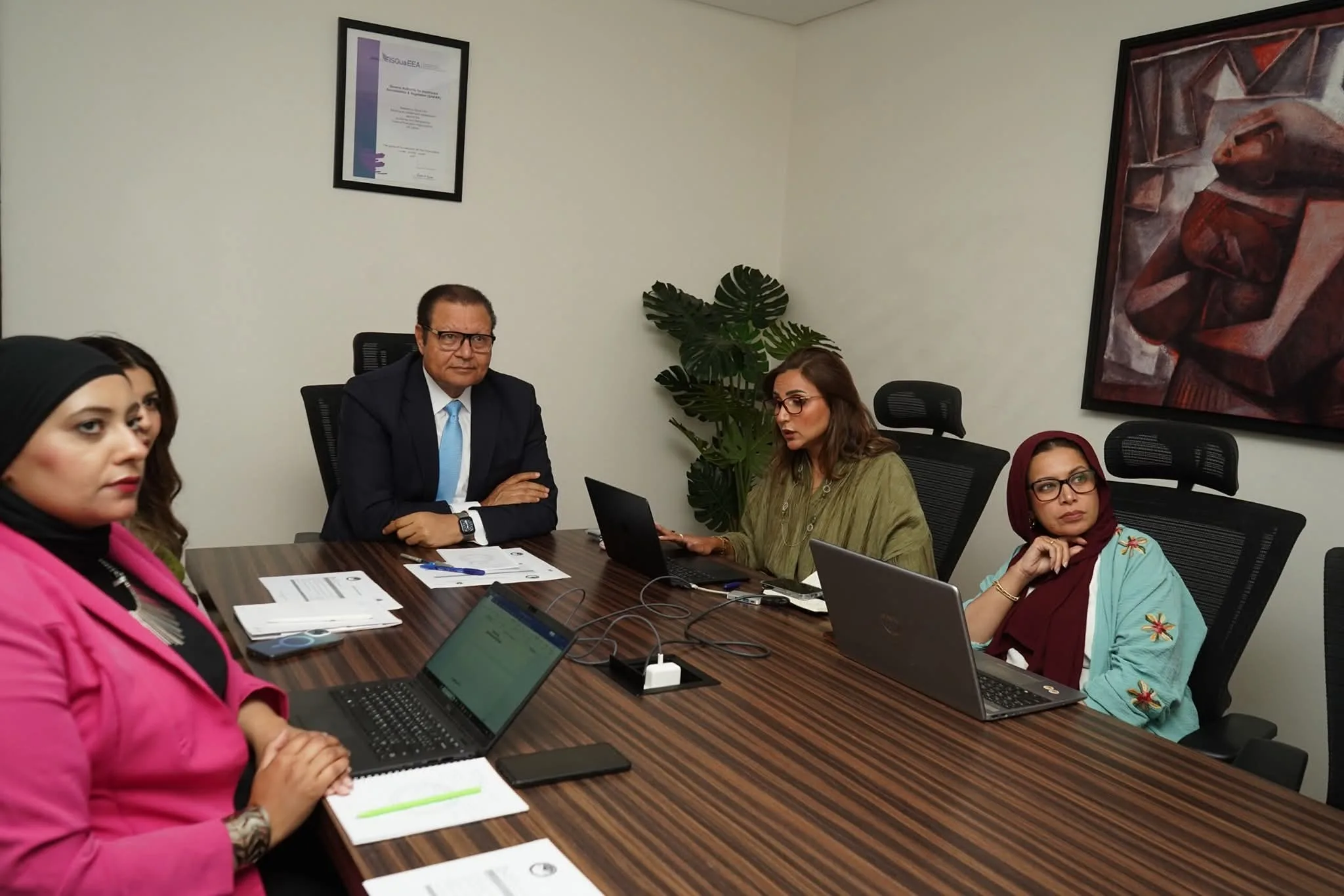 “الهيئة الصحية تناقش التعاون في جودة الرعاية الصحية مع مؤسسة KTQ الألمانية” “الهيئة الصحية تناقش التعاون في جودة الرعاية الصحية مع مؤسسة KTQ الألمانية”