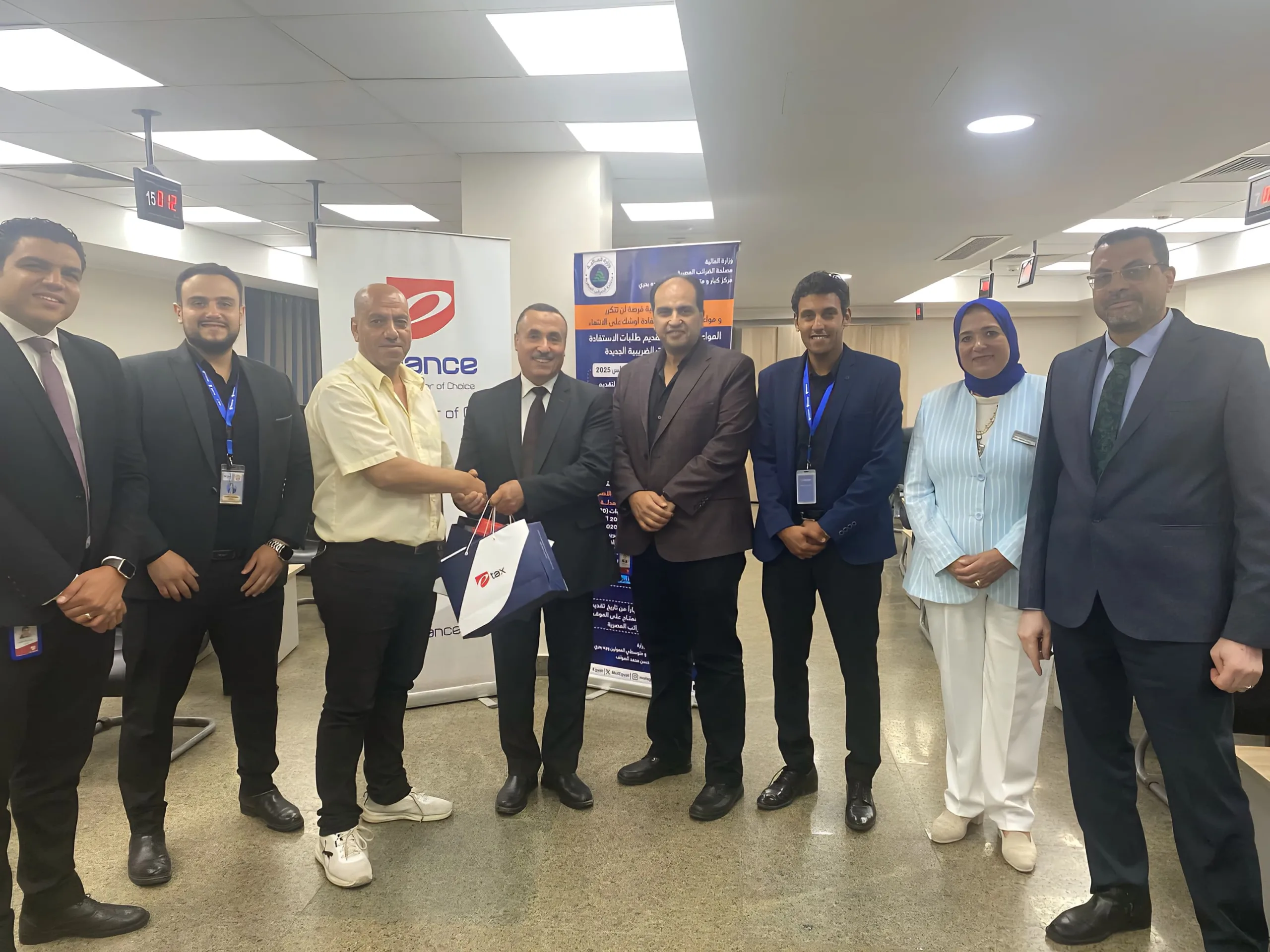 وزير البترول يقدم عرضاً لسفراء مصر حول مبادرات تشجيع الاستثمار