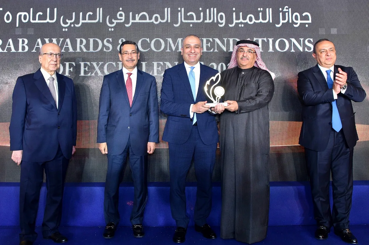 البنك الزراعي المصري يتوج بجائزة التميز والإبداع المصرفي كأفضل بنك عربي في دعم وتمويل التنمية الزراعية المستدامة لعام 2025. البنك الزراعي المصري يتوج بجائزة التميز والإبداع المصرفي كأفضل بنك عربي في دعم وتمويل التنمية الزراعية المستدامة لعام 2025.