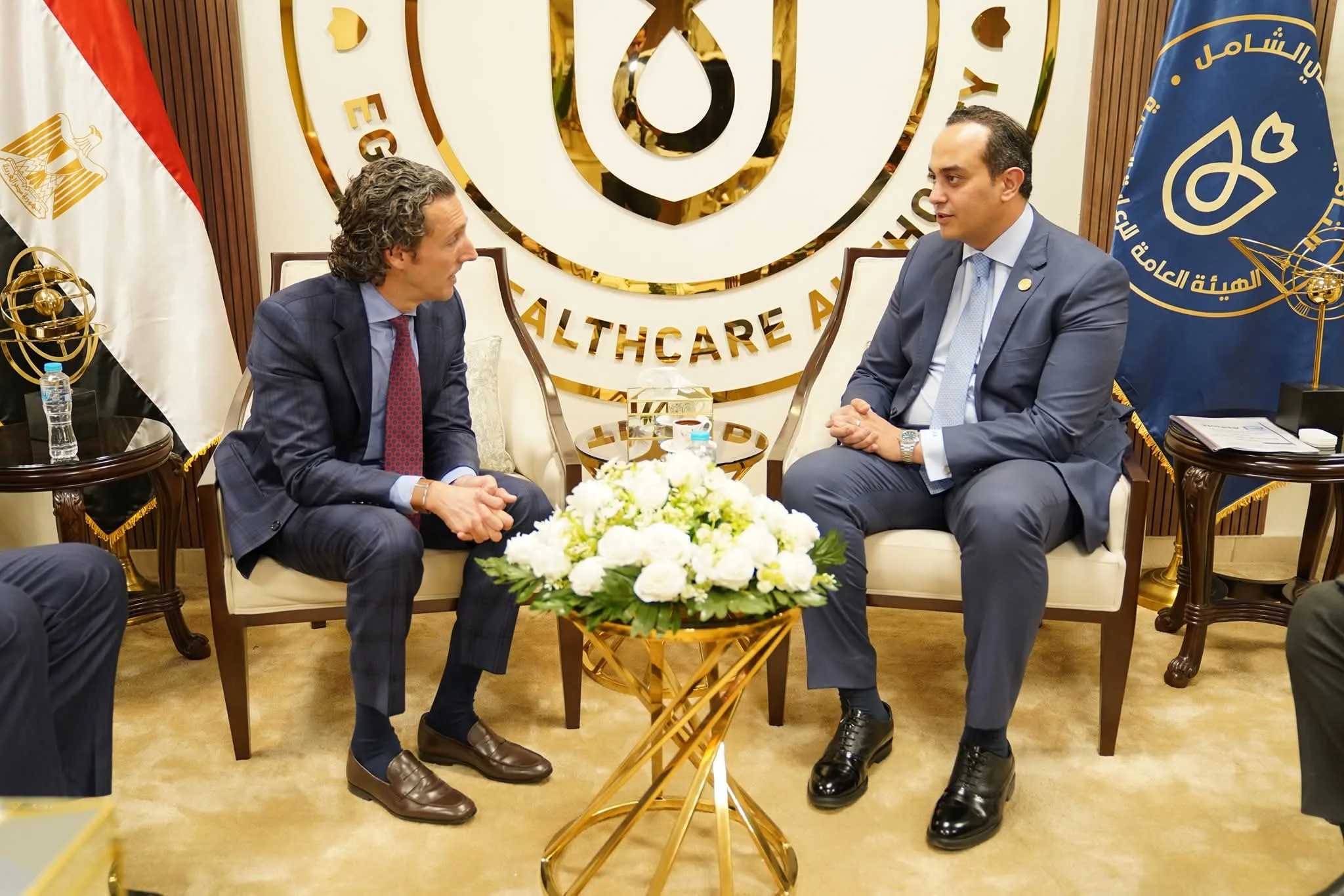 رئيس الرعاية الصحية يناقش مع نائب رئيس شركة Abbott العالمية سبل التعاون المشترك رئيس الرعاية الصحية يناقش مع نائب رئيس شركة Abbott العالمية سبل التعاون المشترك