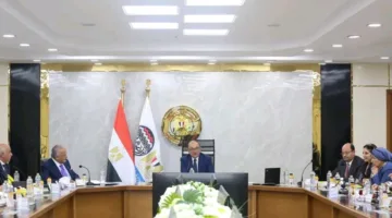 شركة القابضة للسياحة تتطلع لتحقيق 13.1 مليار جنيه في الإيرادات و6.5 مليار جنيه في الأرباح في موازنة 2026/2025