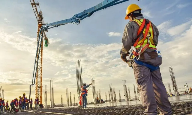 العقارات تتربع على عرش تداولات البورصة هذا الأسبوع بـ3.5 مليار جنيه