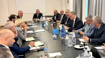 وزير البترول يتناول في نيقوسيا الإسراع في تطوير حقل “كرونوس” القبرصي وربطه بالشبكة المصرية بحلول عام 2027.