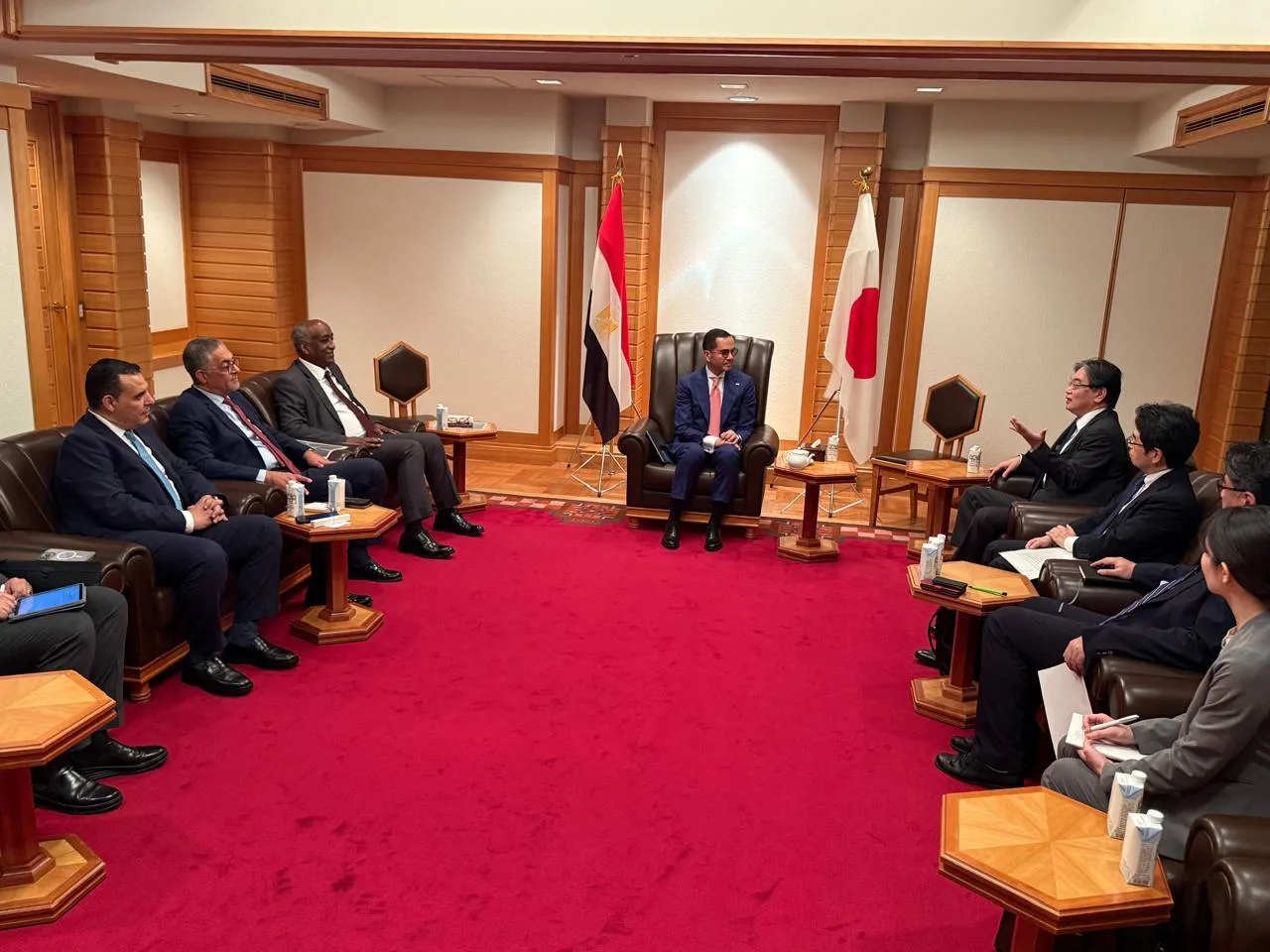 وزير الاستثمار يجتمع مع مجموعة من الشركات اليابانية الرائدة