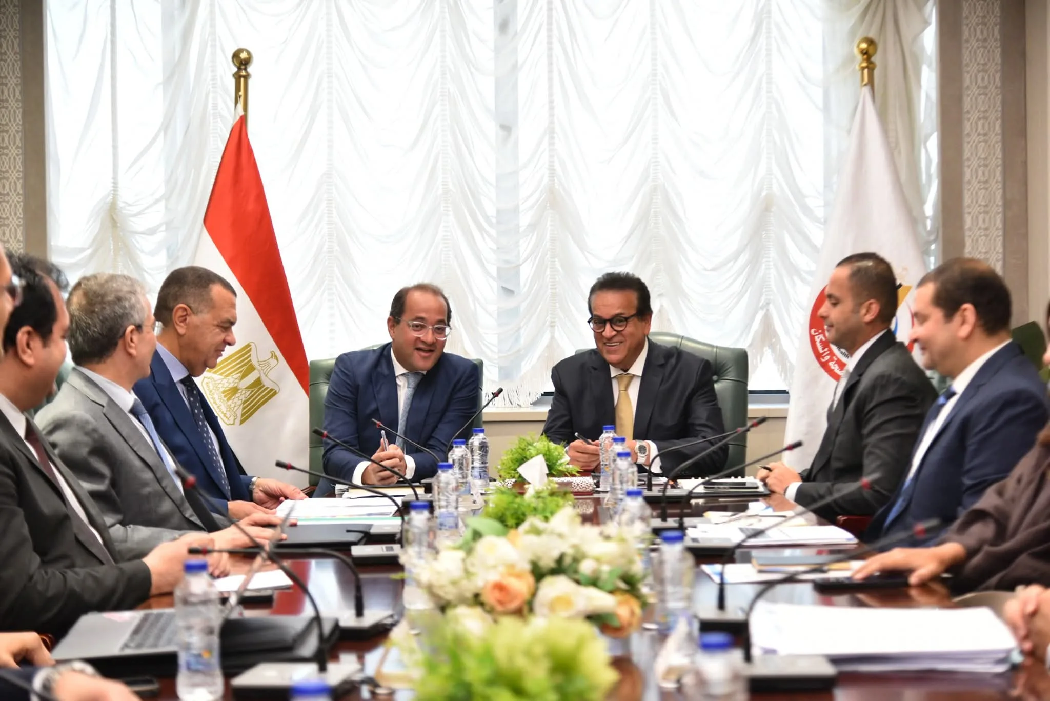 وزير الصحة يناقش استمرارية تمويل التأمين الصحي الشامل ويطلب تسريع إنهاء تصور تعديل “المساهمة التكافلية”