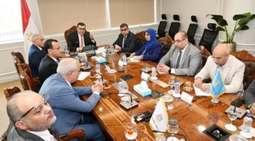 “الشربيني” يلتقي بمديري شركة “توريك” للتطوير العقاري لمناقشة تقدم مشروعات التعاون المشترك.