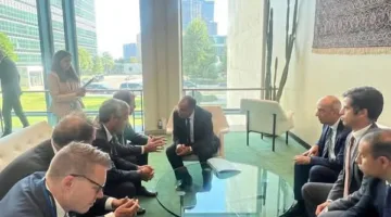 وزير الخارجية يبرز أهمية تكاتف المجتمع الدولي لحماية أرواح الفلسطينيين.