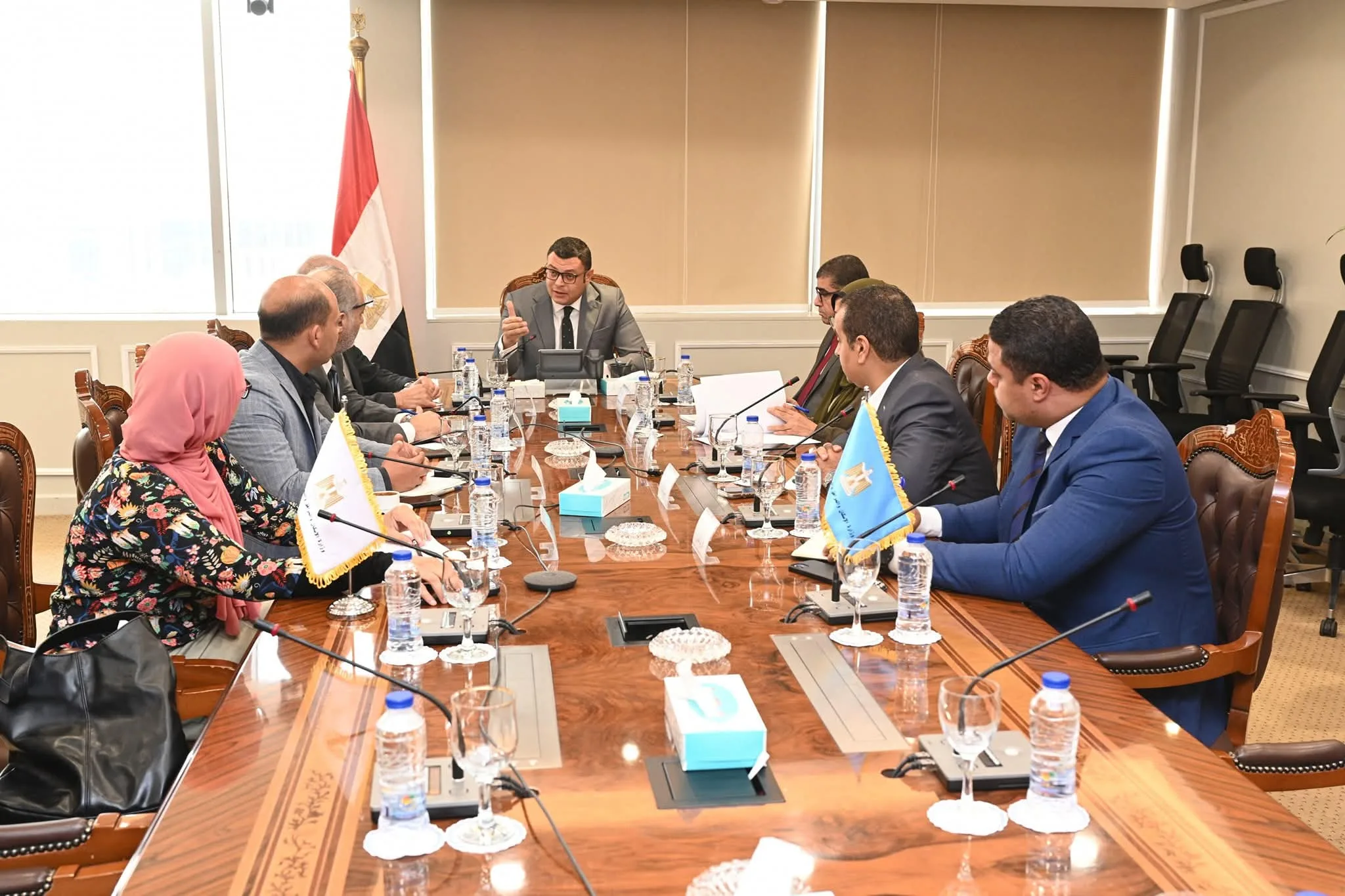 وزير الإسكان يراقب تقدم مشروع الممشى السياحي في مدينة الشيخ زايد وزير الإسكان يراقب تقدم مشروع الممشى السياحي في مدينة الشيخ زايد