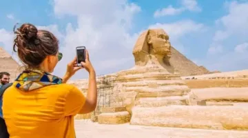 وزير السياحة والآثار يعلن عن رفع أجور المرشدين السياحيين بدءاً من أكتوبر القادم