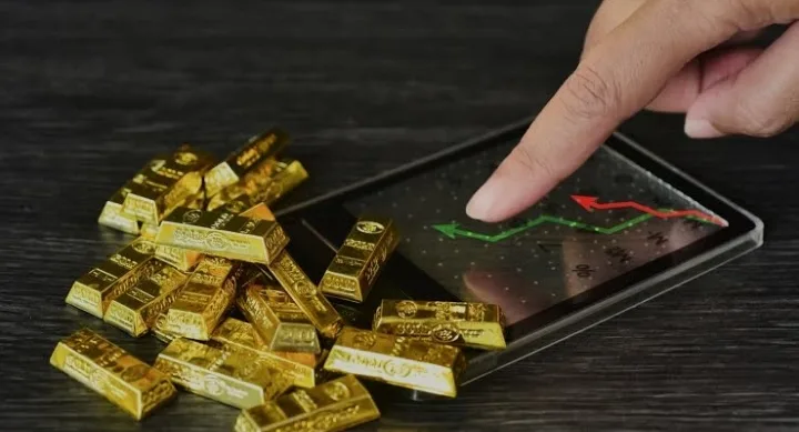 صعود الذهب مع انخفاض الدولار وعوائد السندات الأمريكية