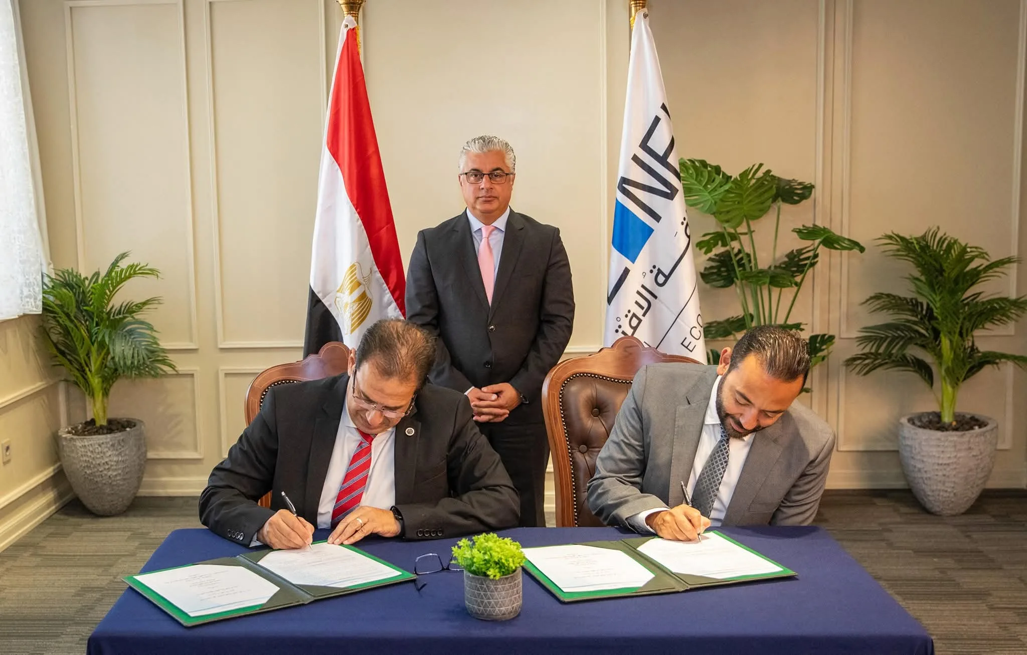 وزير البترول يبرم اتفاقية تعاون مع شركة “يونايتد إنرجي” الصينية لدعم مجالات الطاقة وزير البترول يبرم اتفاقية تعاون مع شركة “يونايتد إنرجي” الصينية لدعم مجالات الطاقة