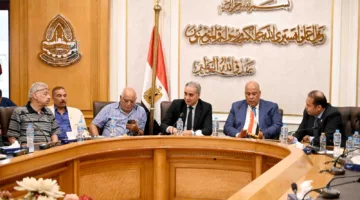 جهاز حماية المستهلك يناقش مع الغرفة التجارية سُبل تطبيق مبادرة تخفيض الأسعار على مستوى البلاد