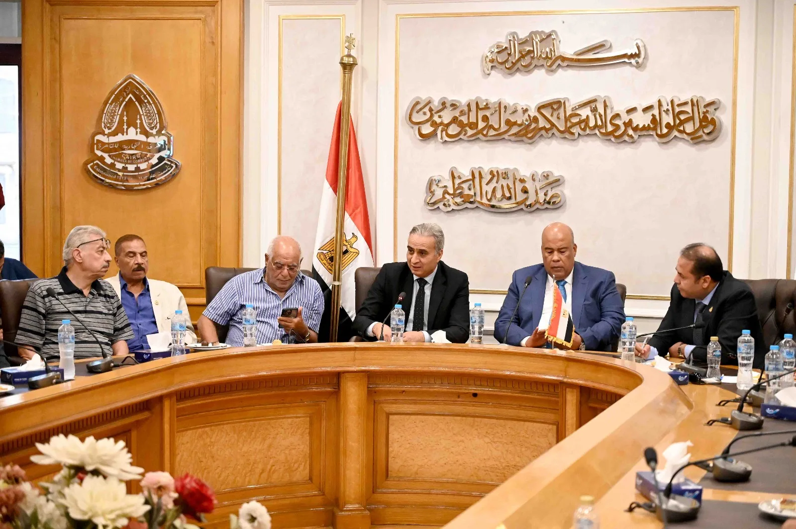 جهاز حماية المستهلك يناقش مع الغرفة التجارية سُبل تطبيق مبادرة تخفيض الأسعار على مستوى البلاد جهاز حماية المستهلك يناقش مع الغرفة التجارية سُبل تطبيق مبادرة تخفيض الأسعار على مستوى البلاد