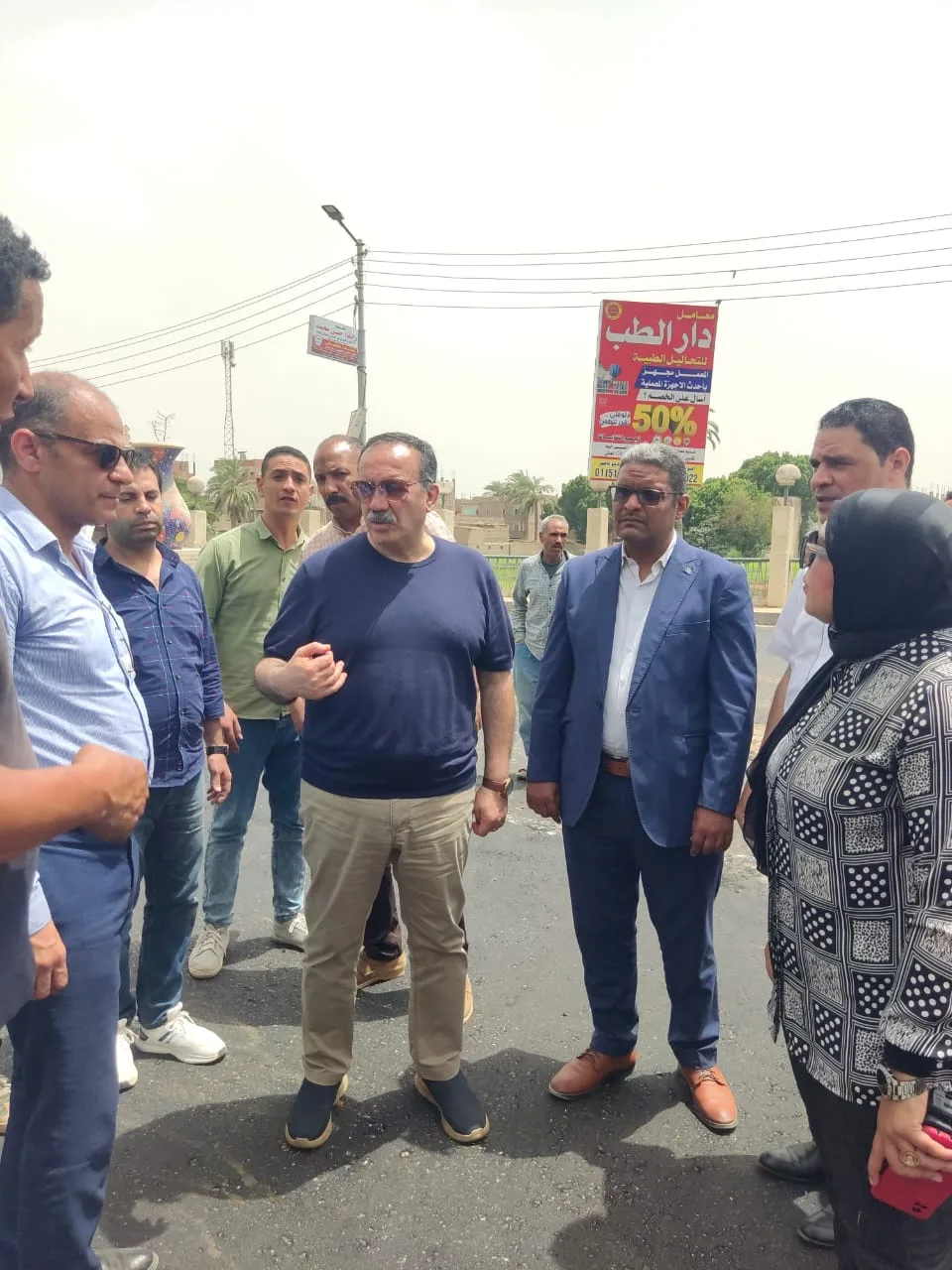 اللواء هشام أبو النصر محافظ أسيوط يعلن عن خطة شاملة لتحسين البنية التحتية وزيادة فعالية الخدمات.
